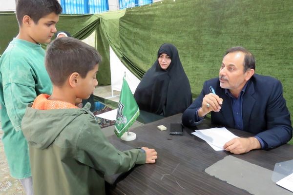 برگزاری میزخدمت آموزش و پرورش در محمدشهر کرج