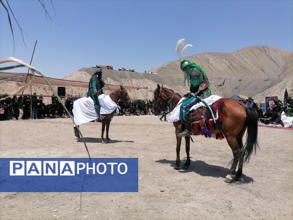 مراسم تعزیه خوانی در روز عاشورای حسینی در شهر بار 