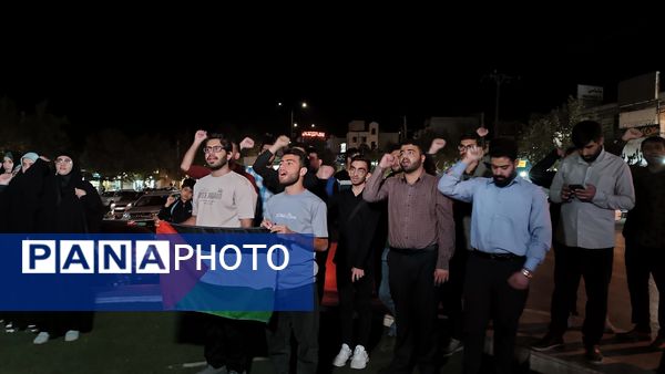 تجمع دانشجویان و دانش‌آموزان یاسوج در محکومیت توقیف کشتی «کاروان صمود» و ادامه حملات به غزه