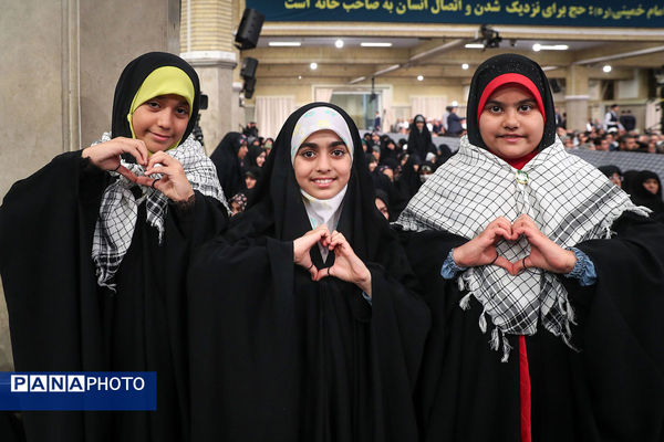 دیدار مسئولان و کارگزاران حج با رهبر انقلاب اسلامی