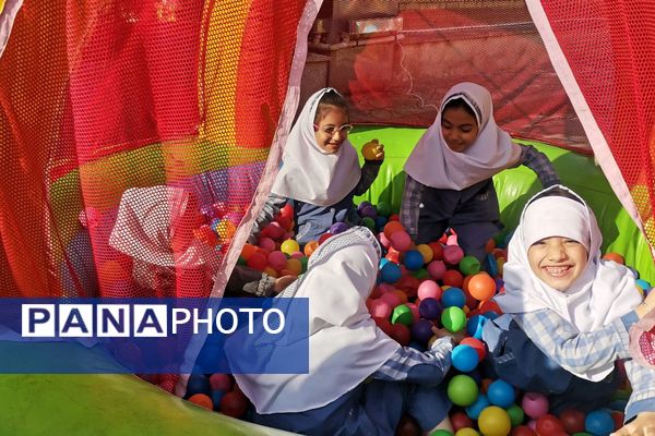 خانه کودک در مدرسه؛ تجربه‌ای نو برای دانش‌آموزان ورامینی 