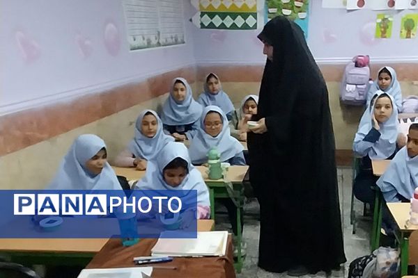 مراسم شهادت حضرت فاطمه (س) در دبستان شهید مجید مجیدی ناحیه دو شهرری 