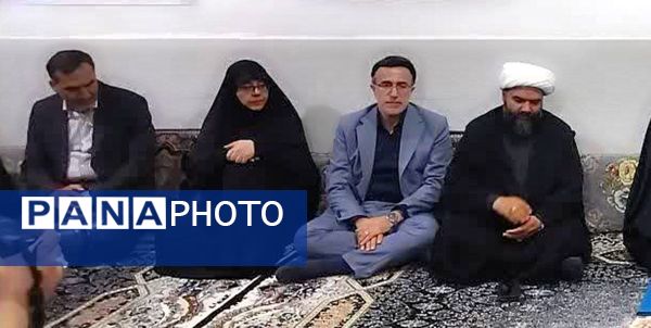 حضور معاون رئیس جمهوری در منازل جان باختگان معدن طبس در بخش انابد