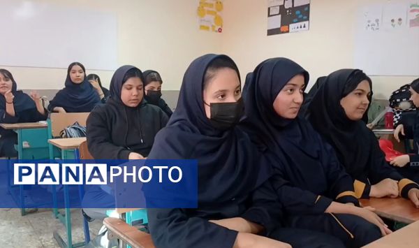 پرواز اندیشه‌ها در دبیرستان میرزا جعفر سروقد