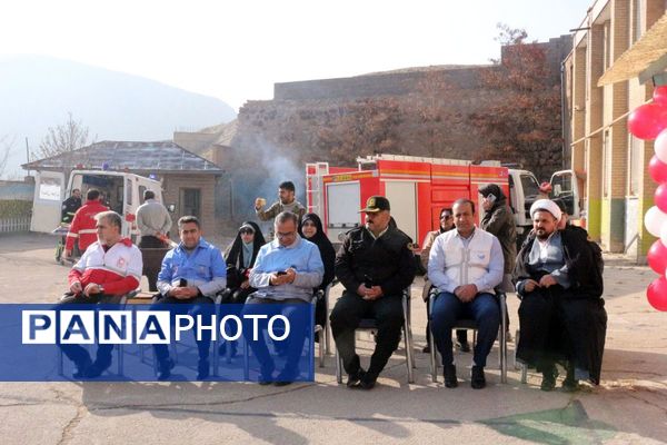 در سایه سکون؛ زنگ ایمنی و زلزله در دبیرستان اندیشه‌نفیس به صدا درآمد
