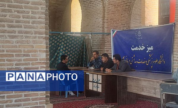 میز خدمت ادارات نیشابور پیش از نماز جمعه 