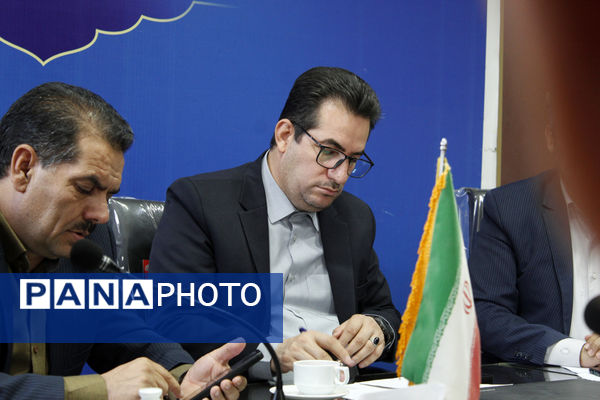 نشست جمع بندی بازدید‌های پروژه مهر از شهرستان‌های گرمه و جاجرم