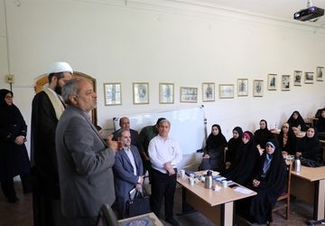 برنامه‌ درسی تحول‌گرا و معلم توانمند و باانگیزه محور اصلی تحول در کلاس درس است