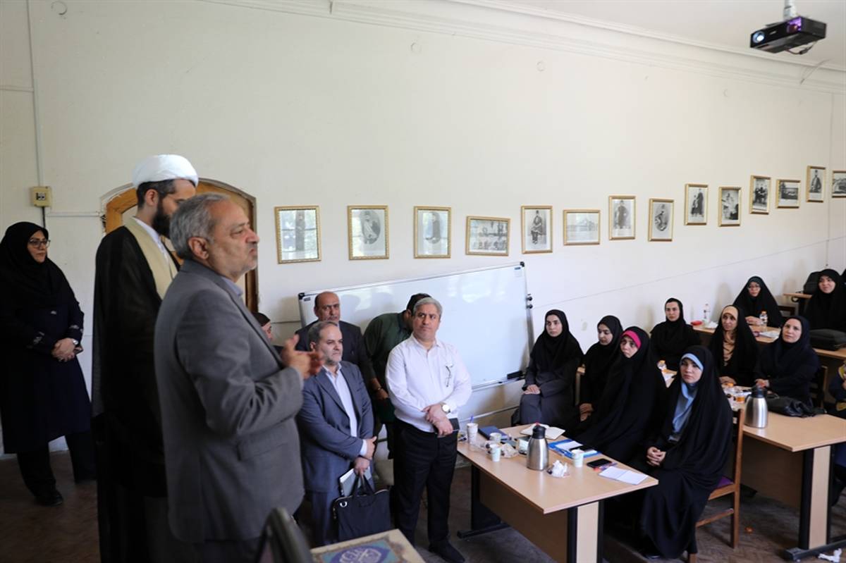 برنامه درسی تحولگرا و معلم توانمند و باانگیزه محور اصلی تحول در کلاس درس است