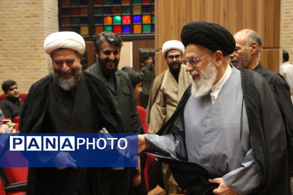 چهارمین سالگرد شهادت استاد طلبه مجاهد محمدحسین فرج نژاد و خانواده ایشان در یزد