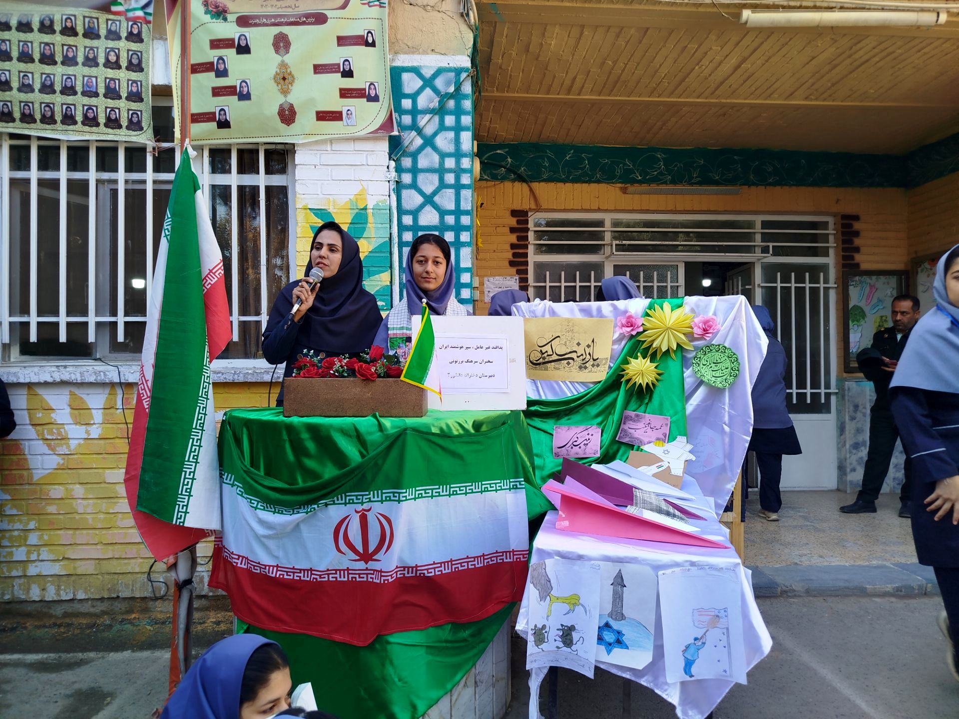 جشن ولادت حضرت زینب در دبیرستان دخترانه دانشور 2 