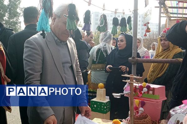 مدرسه فرزانگان ملارد میزبان نمایشگاه دستاوردهای علمی دانش‌آموزان