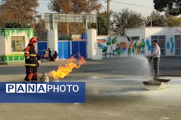 مانور زلزله در مدارس شهرستان ملارد