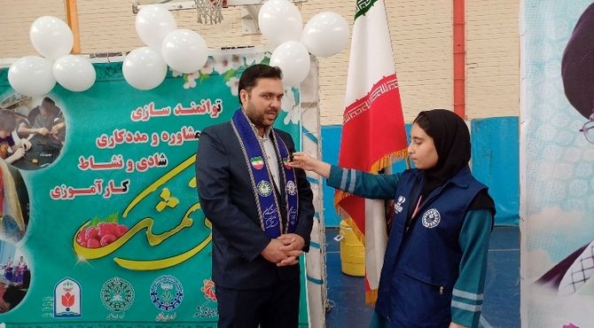 هدف از اردوی تمشک این است که به دانش آموزان درس همکاری، همدلی و همفکری بدهیم