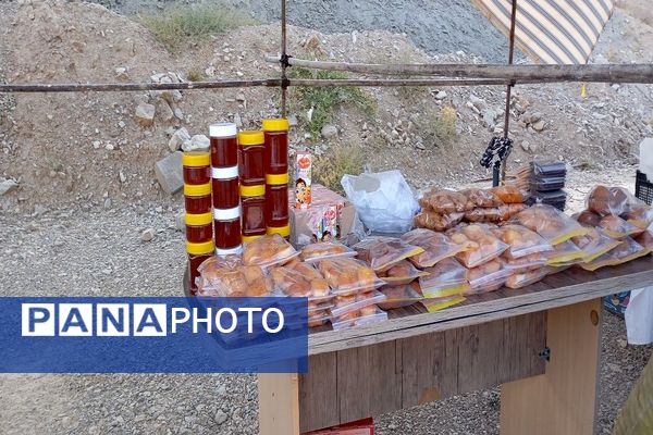 نمایشگاه محصولات بومی محلی و صنایع دستی در شهر بارنیشابور