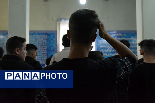 نماز باران در مدرسه شهدای علم و فناوری بهارستان‌دو