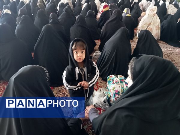 حضور کودکان در نماز جمعه کاشمر 