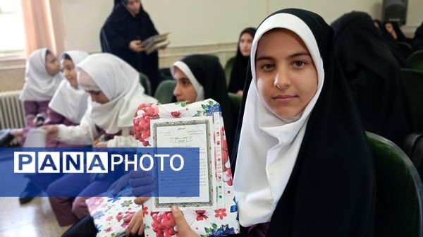 آیین تجلیل از برگزیدگان چهل و سومین دوره مسابقات قرآن، عترت و نماز شهرستان بن