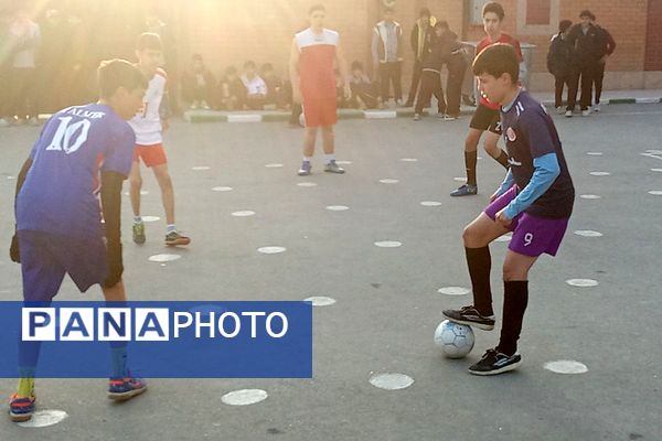 فینال المپیاد ورزشی درون مدرسه‌ای در دبیرستان بشارت بهارستان‌دو 