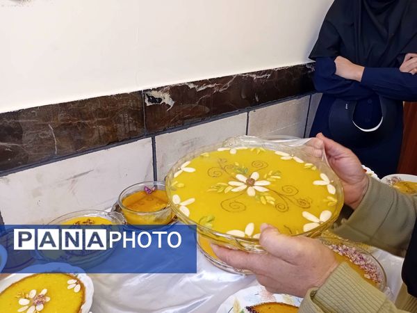 جشنواره شله زرد به مناسبت هفته بهداشت روان در مدرسه مادرمهربان خلیل آباد