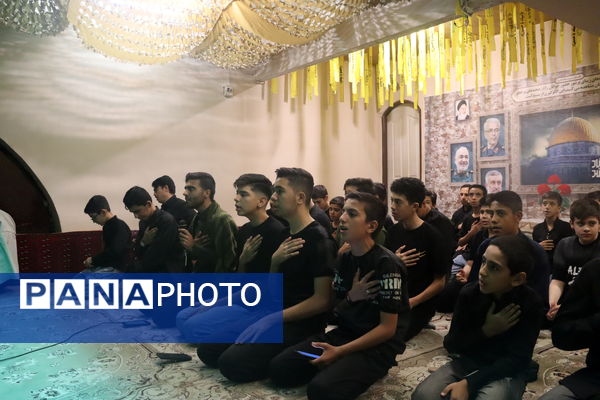 قرائت دعای زیارت عاشورا در پایگاه بسیج حضرت صاحب الزمان (عج)