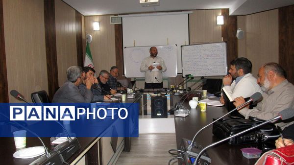 جلسه آموزش و توانمندسازی نیروهای معاونت پرورشی و فرهنگی استان البرز 