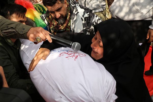 آیین تدفین شهید گمنام در کرمانشاه