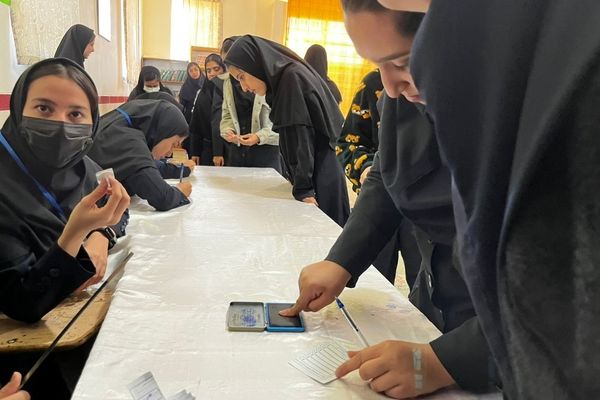 برگزاری انتخابات شورای دانش‌آموزی در خاتم