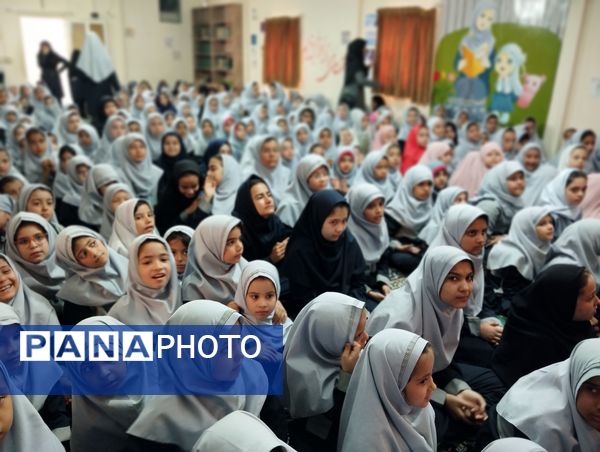 جشن دهه کرامت در دبستان شاهد حاج تقی آقا بزرگ مشهد
