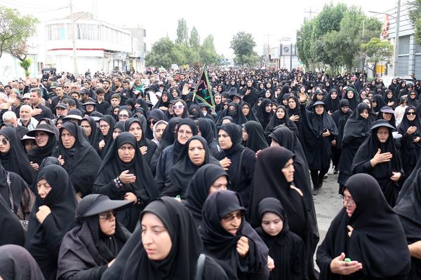 پیاده روی جاماندگان اربعین حسینی در اردبیل (2)