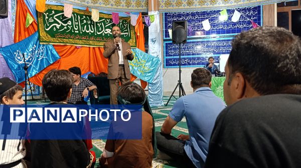 برگزاری اولین جلسه هیئت های دانش آموزی احلی من العسل در شب ولادت دو قطب عالم