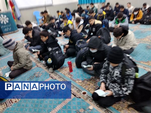 جشن میلاد حضرت زهرا (س) در دبیرستان شهید بهشتی 