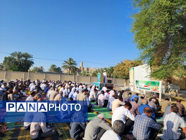 اقامه نماز عید سعید فطر در شهرستان منوجان 