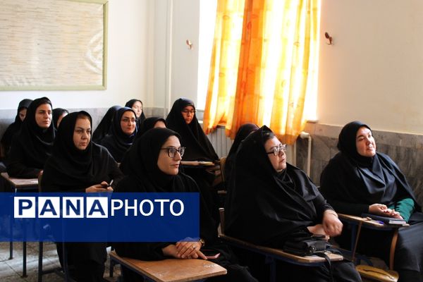 برگزاری کارگاه توانمند‌سازی طرح توانا در سملقان