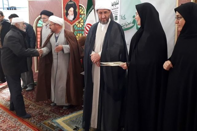  مراسم معنوی اعتکاف و تجلیل از پدران شهید در الشتر و فیروزآباد