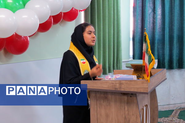 افتتاح نمایشگاه کتاب به‌مناسبت هفته کتاب و کتاب‌خوانی 