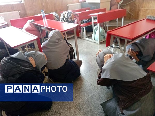 مانور زلزله در دبستان مصلی نژاد حضرت زینب(س)