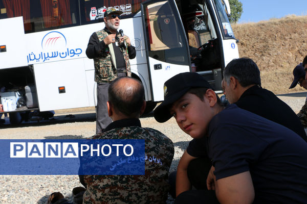 بازدید معلمان از یادمان محل شهادت سردار شهید «مهدی زین الدین»