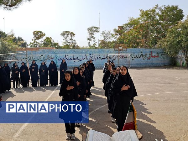 برگزاری جشن جوانه‌ها در آموزشگاه تکتم باخرز