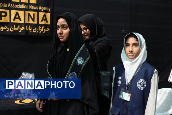 موکب خدمت‌رسانی سازمان دانش‌آموزی خراسان رضوی در سالروز رحلت پیامبر اکرم (ص)
