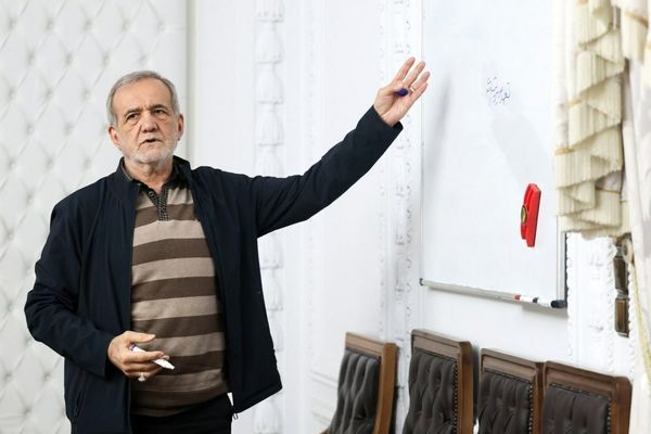 «معلم و مدرسه» در نگاه دولت چهاردهم