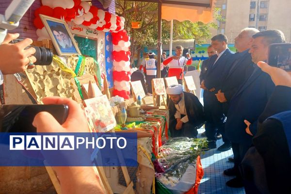 زنگ صلح  و دوستی در دومین روز از سال تحصیلی در مدرسه شاهد ائمه اطهار پاکدشت نواخته شد 