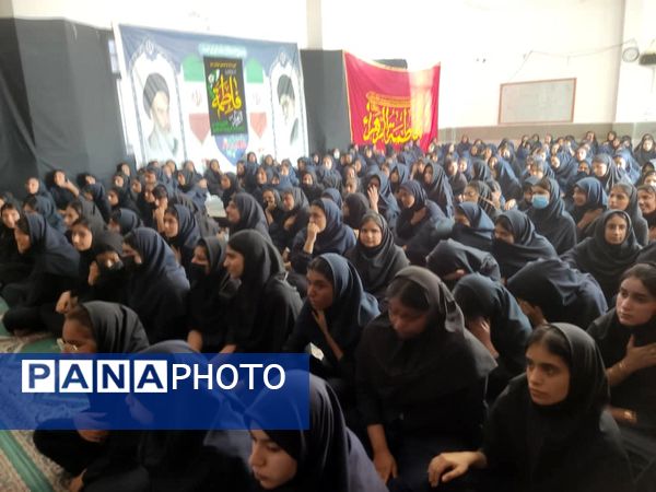 استقبال پرشور از شهید گمنام در هنرستان زهرای مرضیه بندرعباس