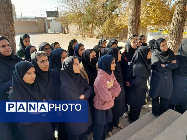 آموزش اطفای حریق و ایمنی به دانش آموزان دبیرستان مادرمهربان خلیل آباد