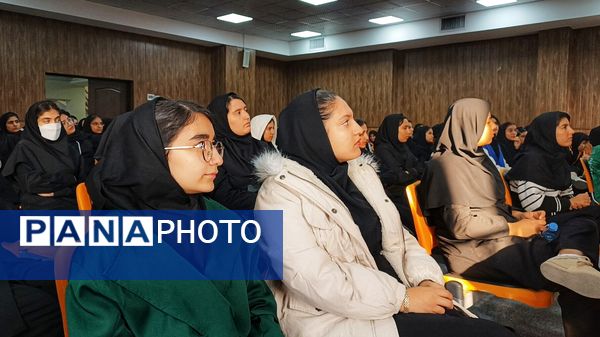 برگزاری «یکشنبه‌های مهارتی» طرح نماد در دبیرستان آرمیتا مصلی‌نژاد یاسوج