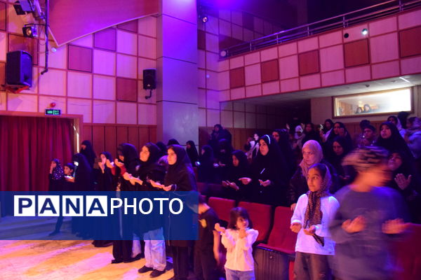 اجرای تئاتر سیاه و سفید به‌مناسبت شهادت حضرت زهرا(س) در کانون پرورش فکری کودکان و نوجوانان البرز