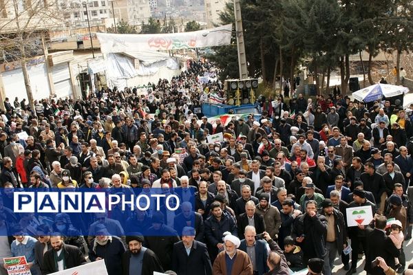 راهپیمایی پرشور ۲۲بهمن در رودهن 