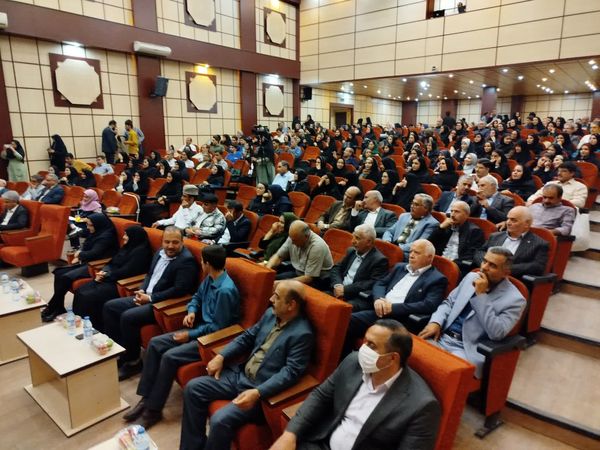 تجلیل از دانشآموزان برگزیده کنکور سراسری شهرضا