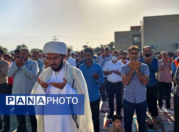 اقامه نماز عید سعید فطر در شهرستان منوجان 
