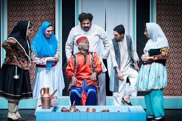 با ساخت سالن‌های تئاتر  در شهرستان‌ها استعدادهای نهفته شکوفا شوند